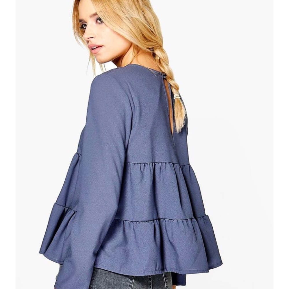 NWT BOOHOO Tia Tiered Woven Blouse
